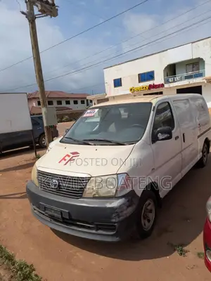 Toyota HiAce Commuter 2010 - Foreign Used