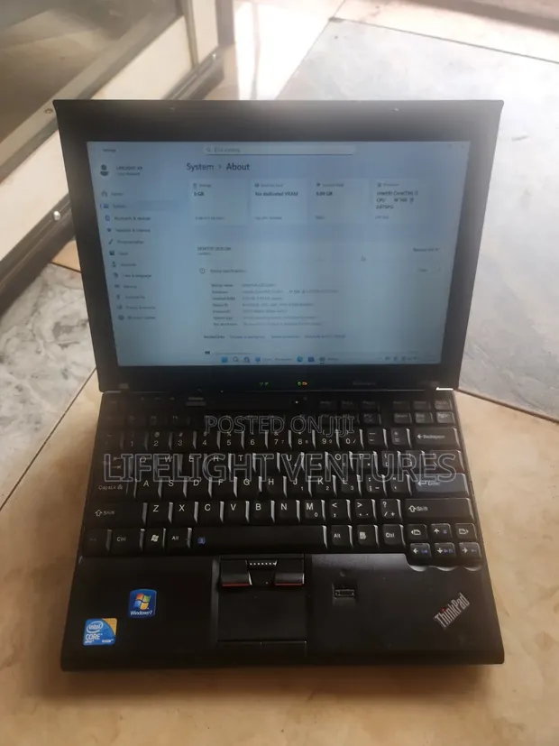Lenovo ThinkPad X201 Laptop - 1