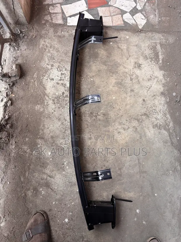 Hyundai Elantra Reinforcement Bar (2016-2018) - 1