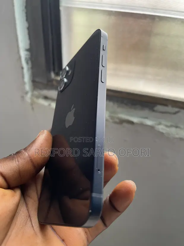 Apple iPhone 12 128 GB - 1