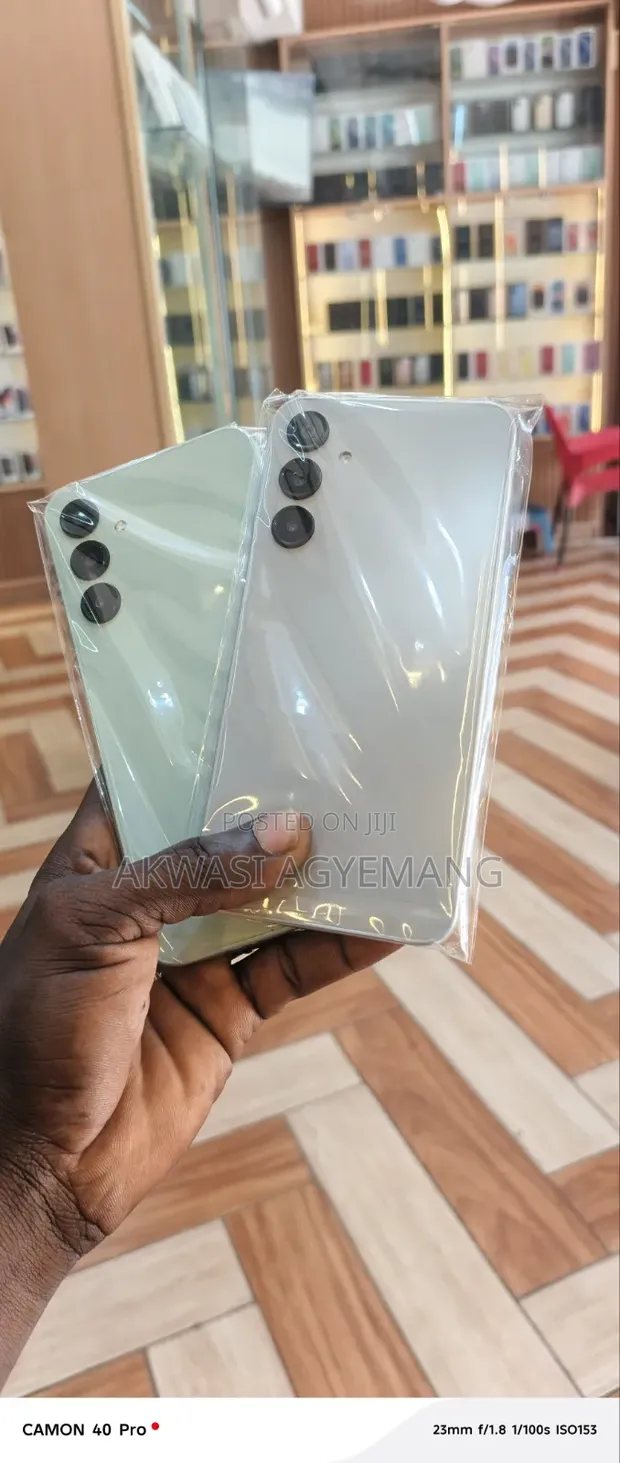 New Samsung Galaxy A16 128GB Silver - 1