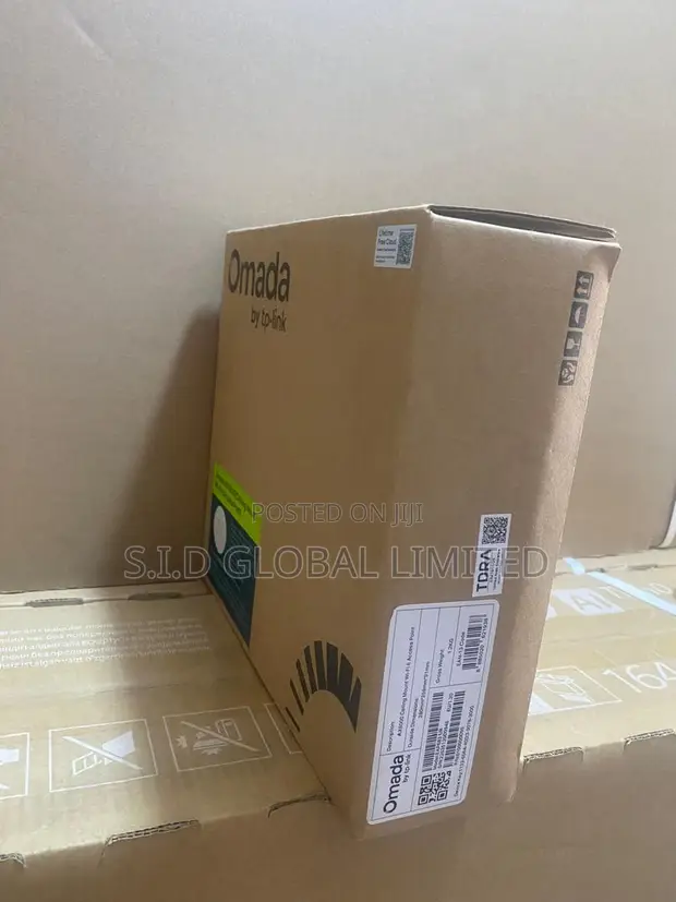 TP-Link Omada EAP683 UR AX6000 WiFi 6 Ceiling Access Point - 1