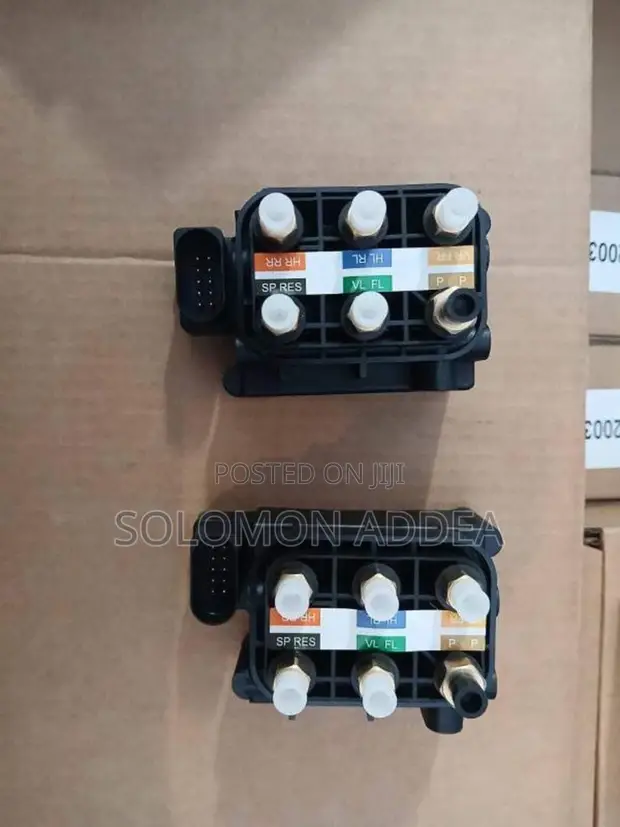 Mercedes-Benz Air Suspension Solenoid Valve Block - 1