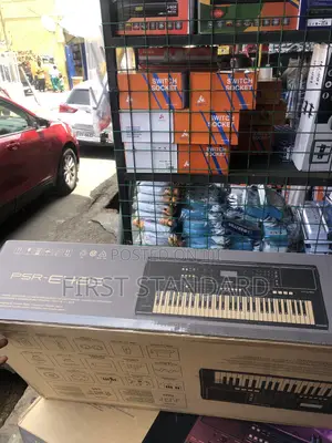Yamaha PSR-E483 Digital Keyboard