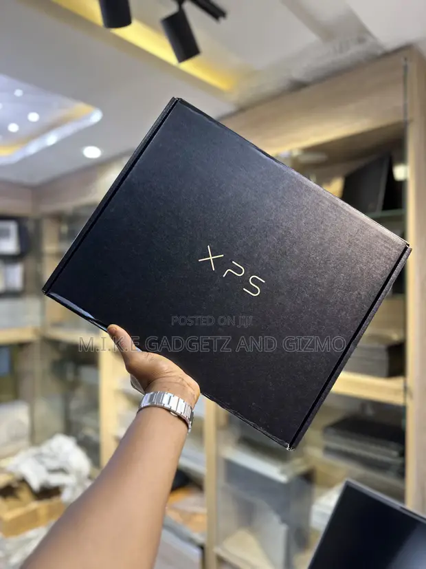 New Dell XPS 13 Laptop - 8GB RAM, 512GB SSD - 1