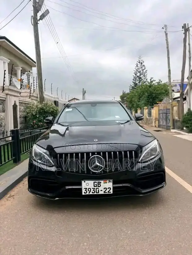 Mercedes-Benz C300 2016 Black - 1