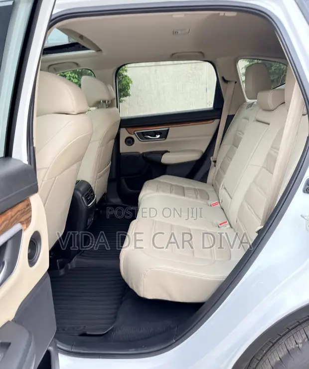 2018 Honda CR-V Touring AWD - 1