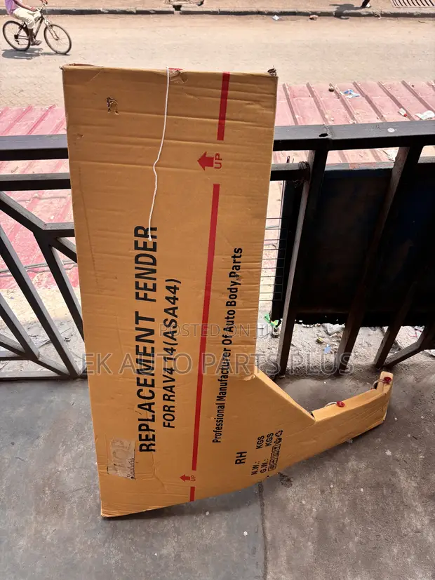 Toyota RAV4 Fender (2013-2018) - 1