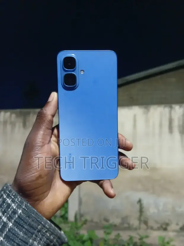 Infinix Smart 10 64GB Blue - 1