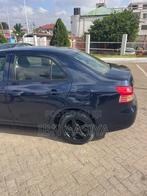 Toyota Yaris 2010 Blue