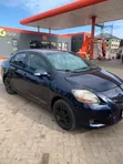 Toyota Yaris 2010 Blue - 2