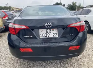 2016 Toyota Corolla LE Sedan