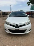 Toyota Vitz 1.3 FWD 5dr 2013 White - 2