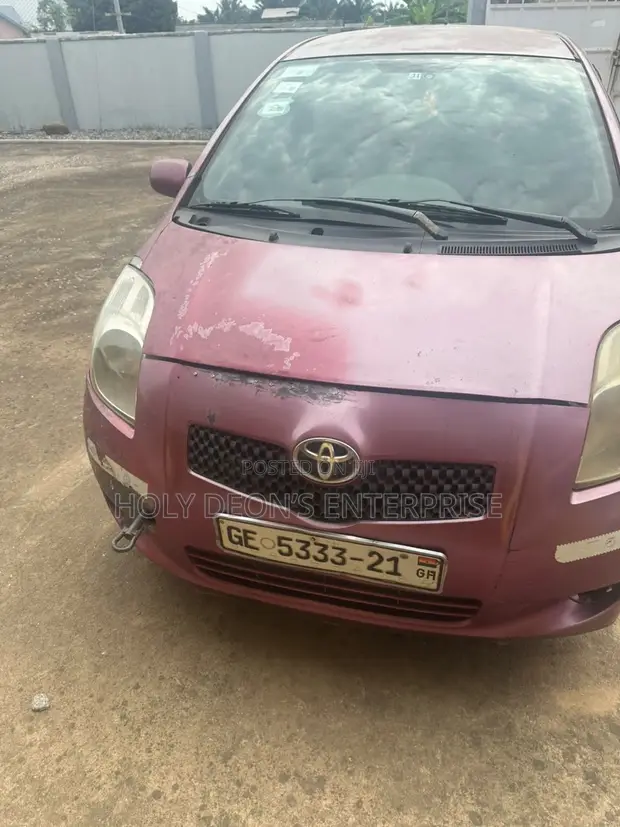 Toyota Vitz 1.3 AWD 5dr 2010 Burgundy - 1