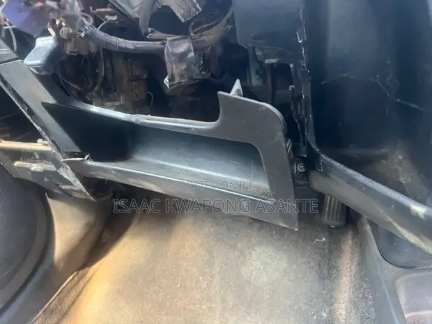 Toyota Vitz 1.3 AWD 5dr 2010 Gray - 1