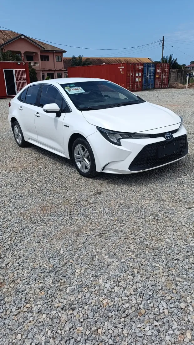 Toyota Levin Hybrid Luxury 2022 White - 1