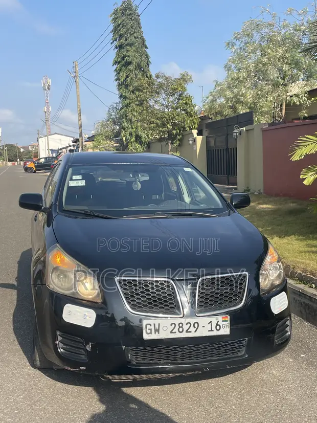 Pontiac Vibe 1.8L 2010 Black - 1
