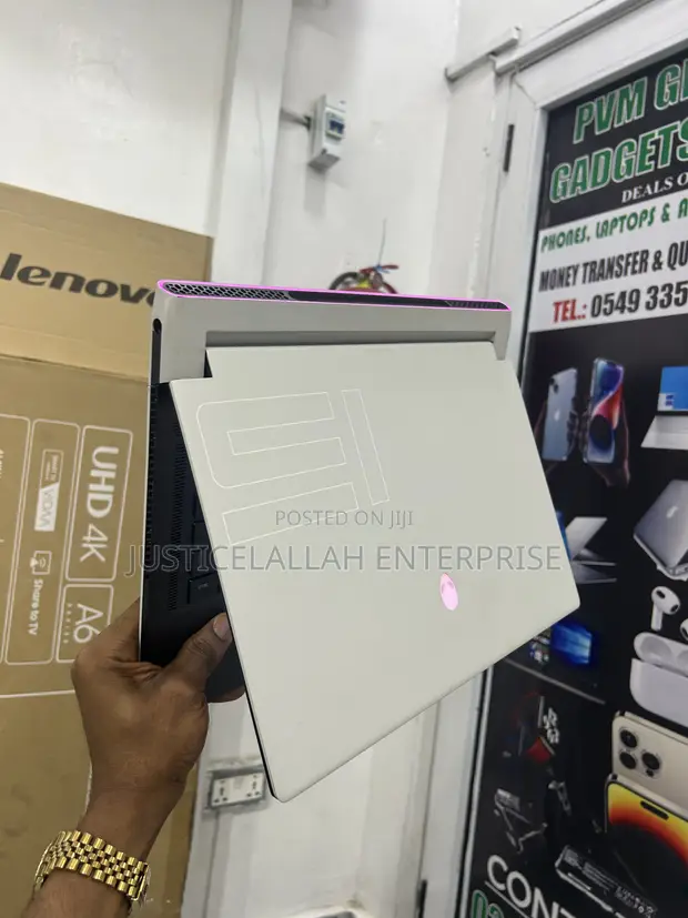 Alienware X15 R1 Laptop - Intel Core i7, 16GB RAM, 512GB SSD, RTX 3070 - 1