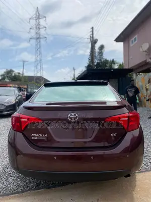 2017 Toyota Corolla SE Sedan