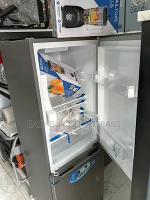 Westpool Refrigerator with Free Blender