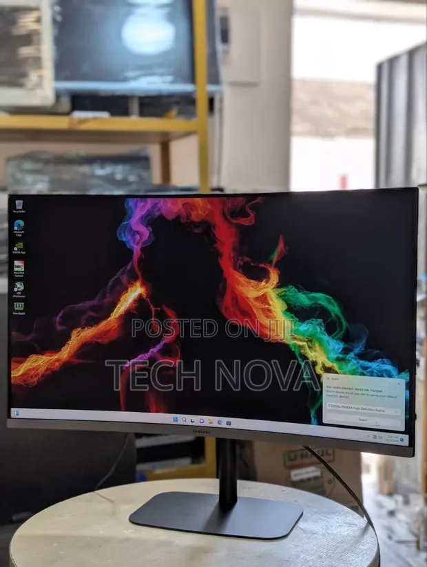 Samsung 32" FHD Curved Monitor LC32R500 - 1