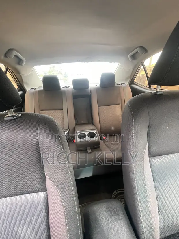 2017 Toyota Corolla LE Sedan - 1