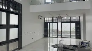 4 Bedroom House with Pool for Rent in Labone