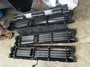 Honda CR-V Shutter Grill with Motor (2017-2020)