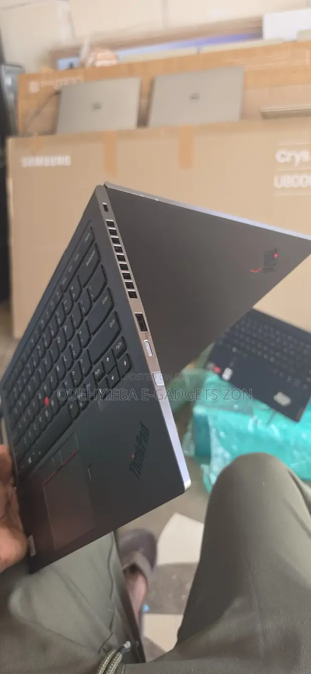 Lenovo ThinkPad X1 Yoga Laptop - Intel Core i7, 16GB RAM, 512GB SSD - 1