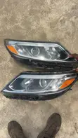 Kia Sorento Headlight (2013-2016) - 2