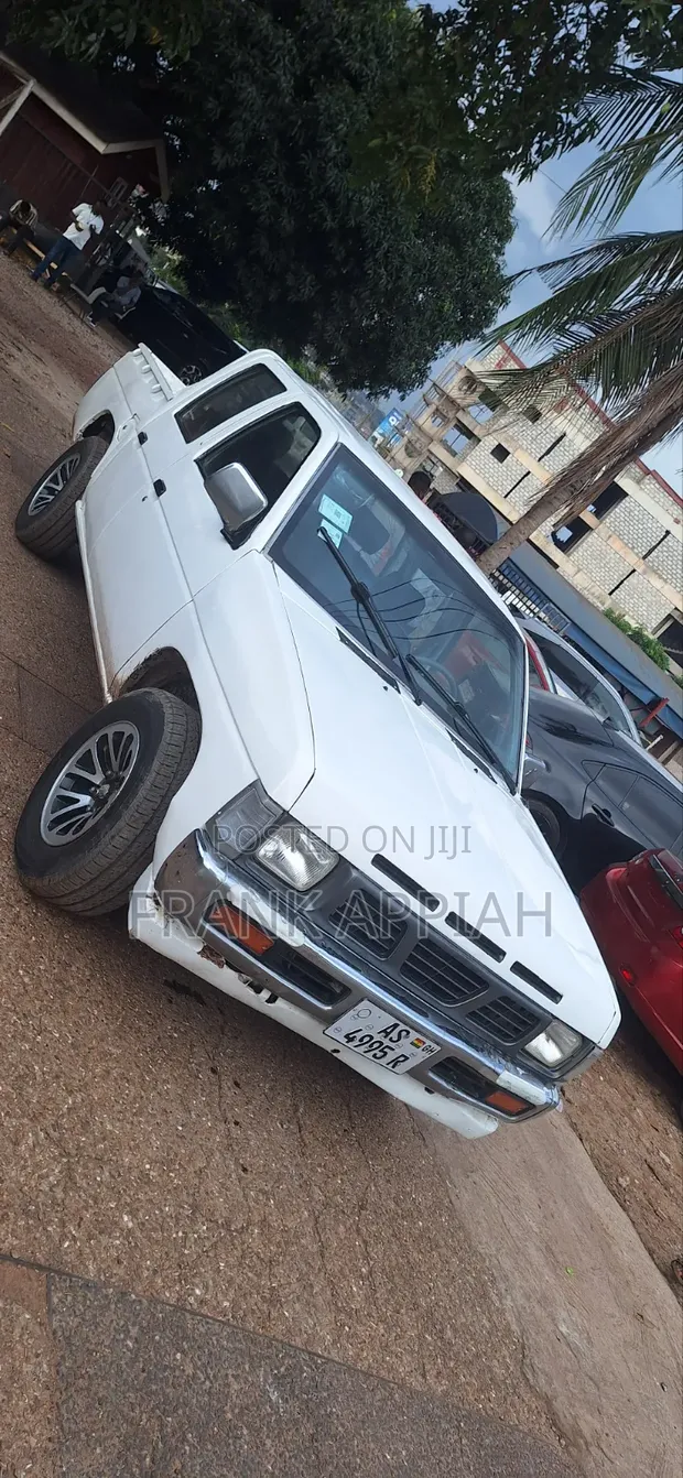 Nissan Hardbody 1999 Diesel Pickup - 1