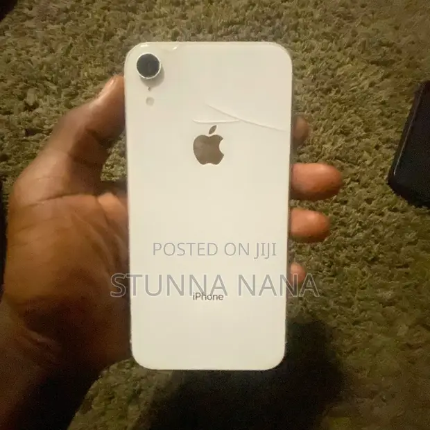 Apple iPhone XR 128GB White (UK Used) - 1