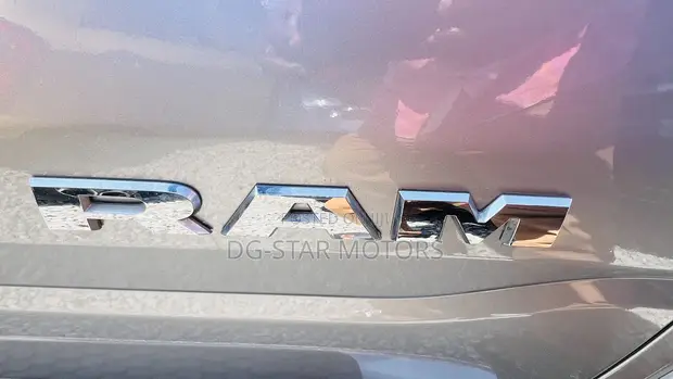 Dodge RAM 1500 5.7 Petrol RWD 2022 Gray - 1