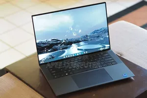 Dell XPS 15 9520 Laptop - 16GB RAM, 512GB SSD