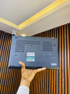 Lenovo ThinkPad T14 Gen 2 Laptop