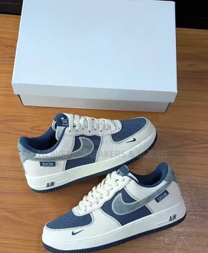 Nike Air Force 1 x Dior Sneakers - White/Navy
