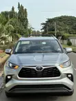 Toyota Highlander XLE AWD 2024 Gray - 5