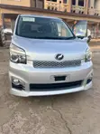 Toyota Voxy X 4WD 8-Seater 2012 Silver - 1