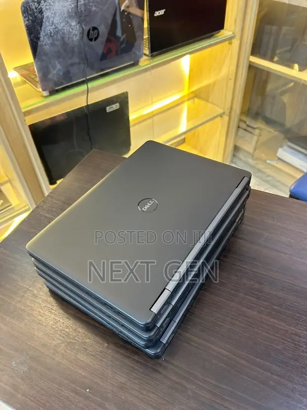 Dell Latitude E5250 Laptop - Core i5, 8GB RAM, 128GB SSD - 1