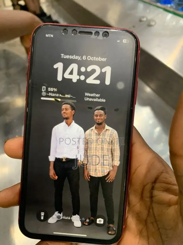 Apple iPhone XR 128GB Red - 1