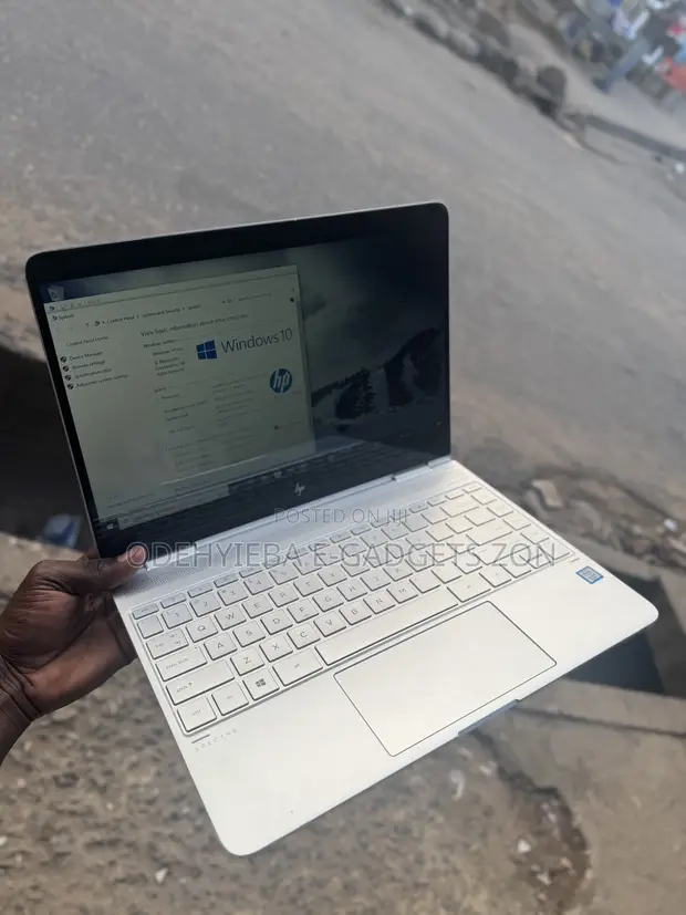 HP Spectre Laptop 16GB RAM, Intel Core i7, 512GB SSD - 1