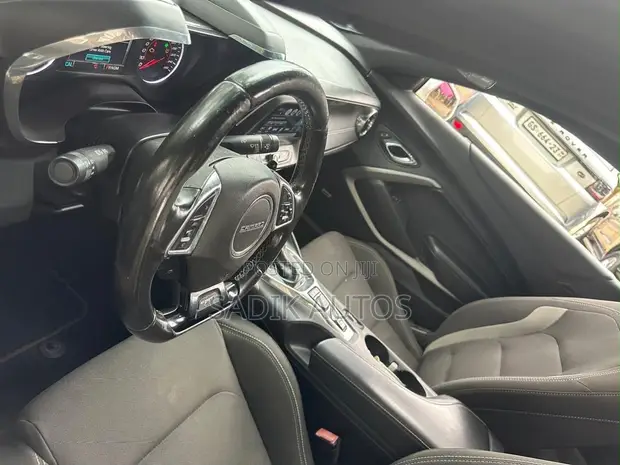 Chevrolet Camaro 2017 White - 1