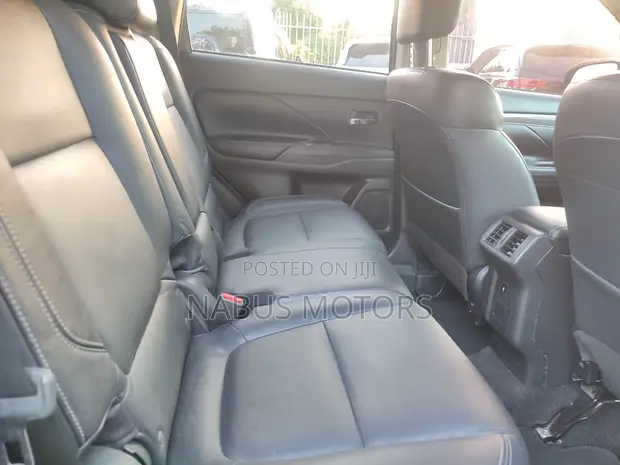 Mitsubishi Outlander SEL AWC 2019 Gray - 1