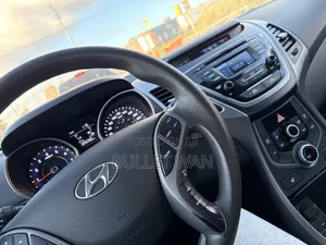 Hyundai Elantra 2015 White