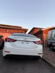 Hyundai Elantra 2015 White - 3