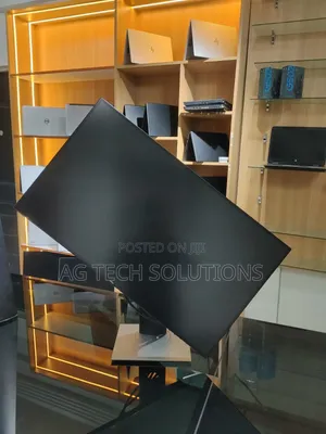 Dell UltraSharp 27" Edgeless 4K Monitor (U2718QM)