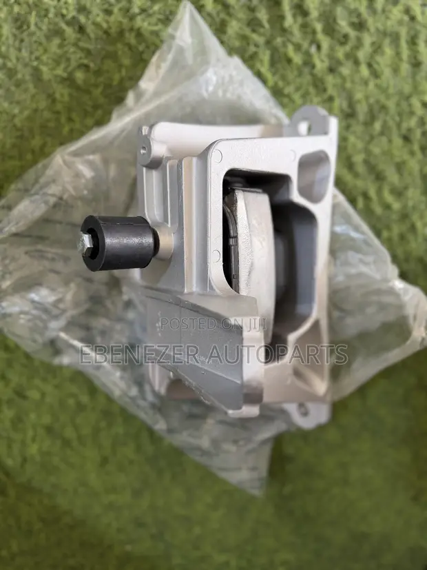 Honda CR-V Engine Mount (2023-2026) - 1