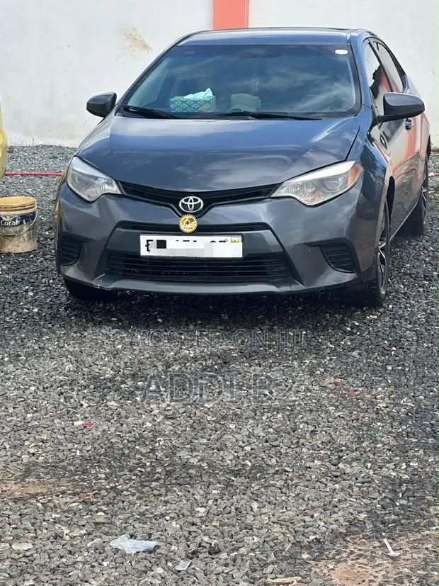 2015 Toyota Corolla LE Sedan - 1