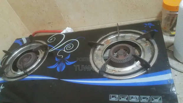 Used Gas Cooker with Cylinder - 1