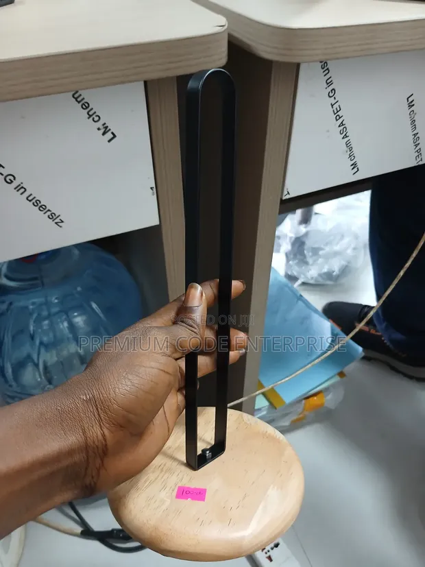 Bamboo Tissue Holder - 1